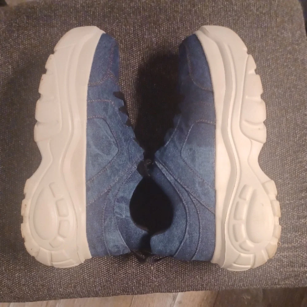 Chunky Platform White Sole Distressed Denim Lace Up Sneakers Size 9